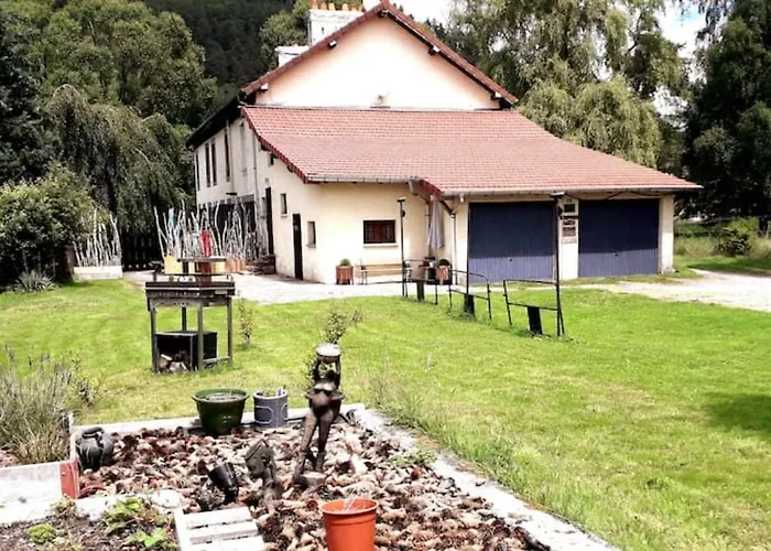 Gites, Les Jonquilles, Le Sagard Et Bungalow Les Brimbelles, Nature Et Detente